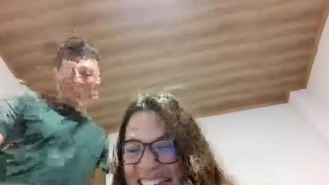 Snapshot of noah_y_lola chatting on June 17, 12:24 am noah_y_lola online show from June 17, 12:24 am