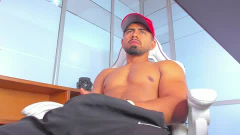 Noah online show from June 13, 11:52 am