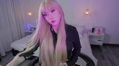 Noah  online show from February 3, 6:00 am