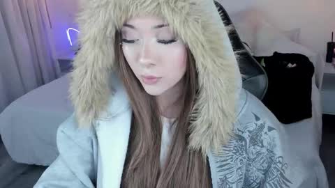 Snapshot of noahcryptic chatting on March 13, 5:14 am Noah online show from March 13, 5:14 am