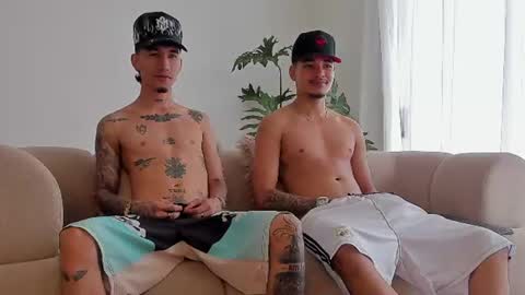 noahdaviss online show from June 19, 9:07 pm