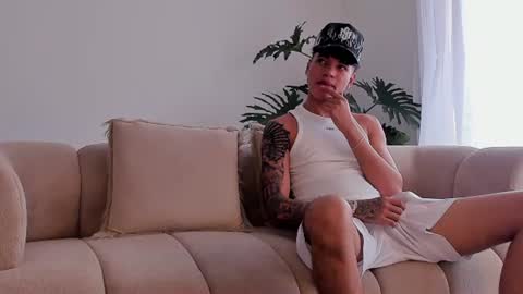 noahdaviss online show from July 29, 9:24 pm