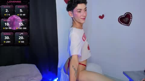 Noah fox online show from June 10, 12:55 am
