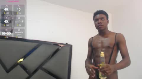 Snapshot of noahjhonson69 chatting on December 4, 7:11 pm noah online show from December 4, 7:11 pm