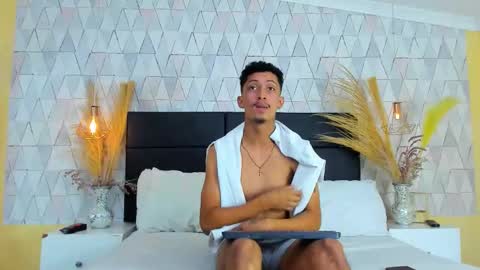 Snapshot of noahosorio chatting on March 27, 7:02 pm Noah online show from March 27, 7:02 pm