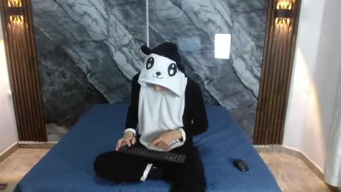    online show from April 17, 11:13 am