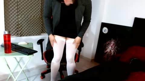 Snapshot of noamartin_ chatting on June 13, 2:42 am Noamartin online show from June 13, 2:42 am