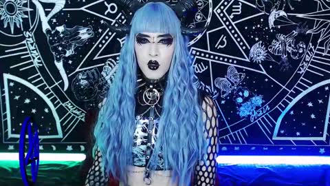 caroline online show from December 18, 2:21 am