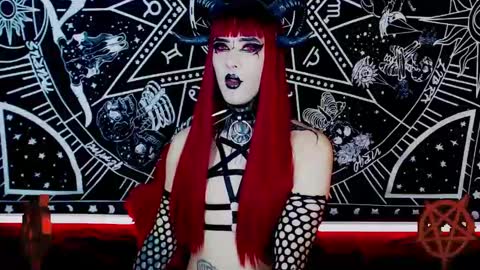 caroline online show from December 19, 3:51 am