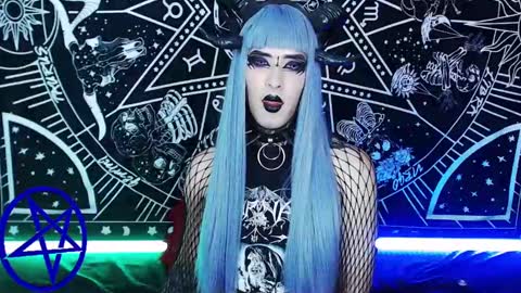 caroline online show from December 21, 10:17 am