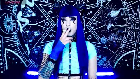 caroline online show from September 11, 1:17 am