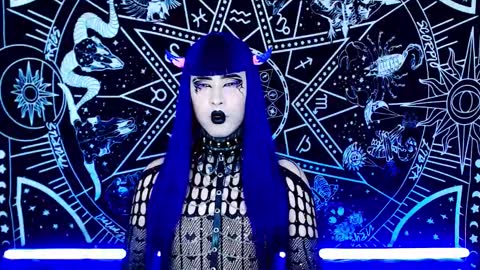 caroline online show from November 22, 1:15 am