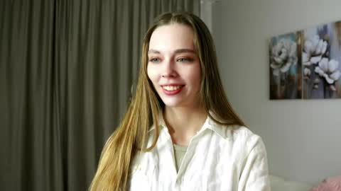 Snapshot of nobukohittle chatting on March 28, 7:24 pm Emmy online show from March 28, 7:24 pm