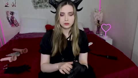 Alice online show from June 2, 10:39 am