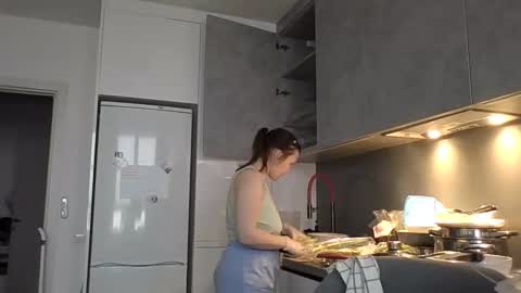 Snapshot of nodarell chatting on November 23, 9:42 am nodarell online show from November 23, 9:42 am