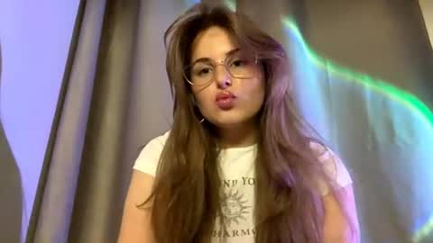 Anna online show from July 27, 5:09 pm