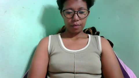 Snapshot of noella711128 chatting on November 3, 3:30 am noella711128 online show from November 3, 3:30 am