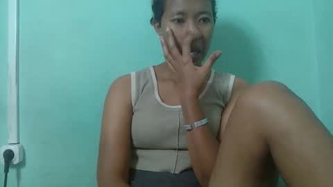 Snapshot of noella711128 chatting on December 5, 6:44 am noella711128 online show from December 5, 6:44 am