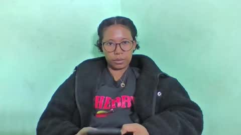 noellah online show from May 27, 12:46 pm