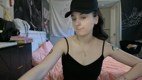 Snapshot of noelle1229 chatting on June 23, 5:11 pm Noelle online show from June 23, 5:11 pm