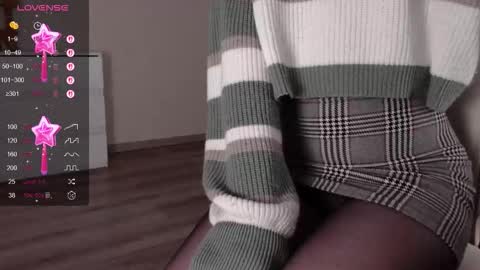 noelleneptune online show from October 16, 4:57 am