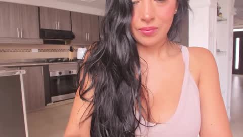 Snapshot of noemibcnz chatting on May 2, 3:50 pm In instagram dayhannanoemi online show from May 2, 3:50 pm