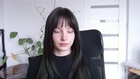 Snapshot of noemilou chatting on March 25, 2:34 pm Noemi online show from March 25, 2:34 pm