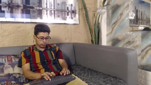 Snapshot of noha__scott chatting on March 5, 2:24 pm noha online show from March 5, 2:24 pm