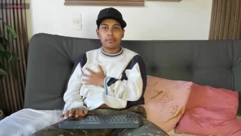 Snapshot of noha__scott chatting on March 19, 2:43 pm noha online show from March 19, 2:43 pm