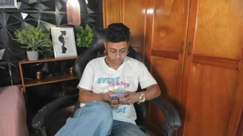 Snapshot of noha__scott chatting on March 28, 2:16 pm noha online show from March 28, 2:16 pm