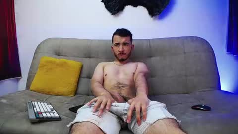 noha_and_iam1 online show from June 12, 7:35 pm