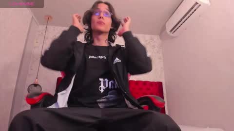 Snapshot of noha_castellano chatting on March 6, 12:34 pm online show from March 6, 12:34 pm