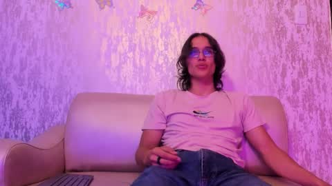 Snapshot of noha_castellano chatting on March 17, 12:52 pm online show from March 17, 12:52 pm