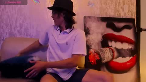 Snapshot of noha_castellano chatting on March 26, 12:33 pm online show from March 26, 12:33 pm