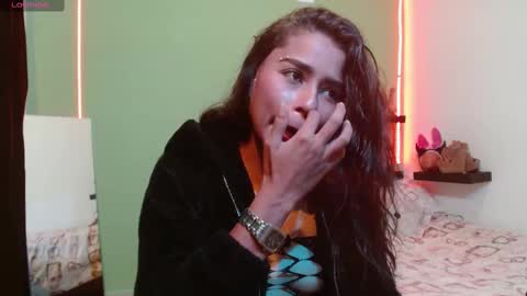 Noha Thomson online show from February 19, 9:47 pm