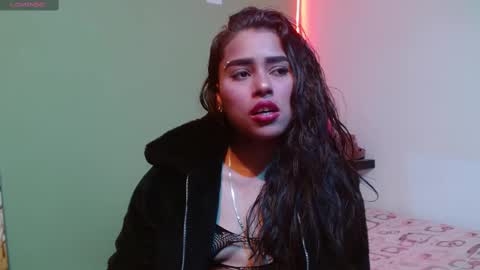 Noha Thomson online show from February 20, 8:25 pm