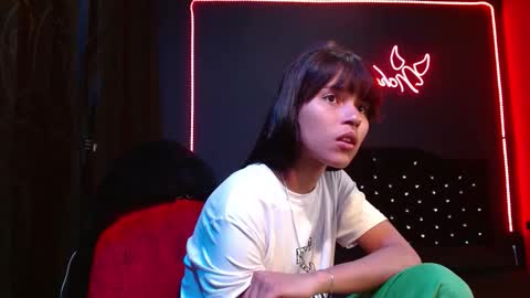 Noha Thomson online show from November 18, 4:39 am