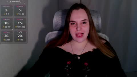 noir_ember_ online show from July 20, 5:59 pm