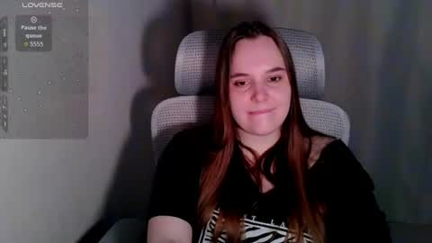 noir_ember_ online show from July 28, 6:20 pm