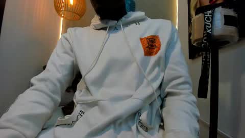 noir_king0 online show from February 4, 2:50 am