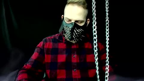 Snapshot of noir_warden chatting on February 3, 1:38 pm Noir online show from February 3, 1:38 pm