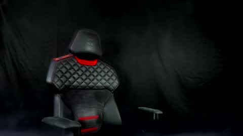 Snapshot of noir_warden chatting on February 5, 4:22 pm Noir online show from February 5, 4:22 pm