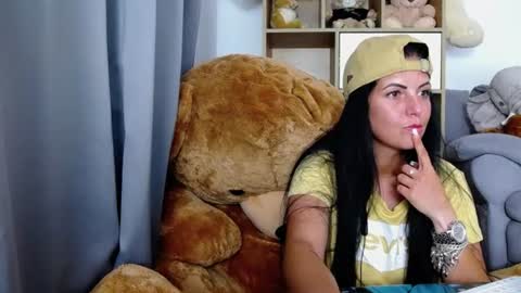 noirbella online show from July 31, 11:04 pm