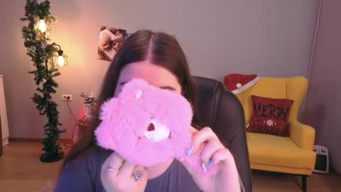 noirwhisper online show from December 14, 6:23 pm