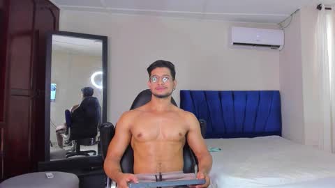Snapshot of nolan_joness chatting on March 2, 8:37 pm Im Nolan online show from March 2, 8:37 pm