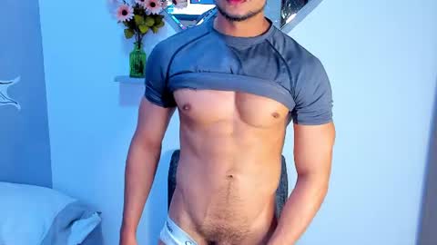 Snapshot of nolan_joness chatting on June 10, 11:35 pm Im Nolan online show from June 10, 11:35 pm