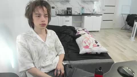 nolan_sagee online show from June 13, 5:16 am