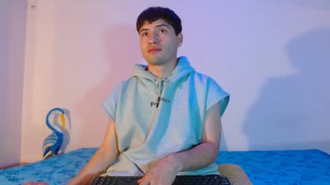 Snapshot of nolanjay chatting on April 6, 9:49 pm NolanJay69 online show from April 6, 9:49 pm