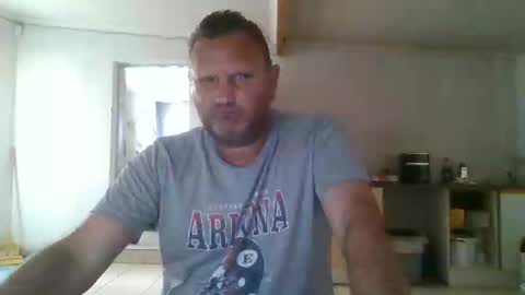 Snapshot of nollie244 chatting on January 18, 11:03 am Nollie online show from January 18, 11:03 am