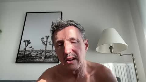 Snapshot of nolo34 chatting on December 5, 12:58 pm nolo34 online show from December 5, 12:58 pm